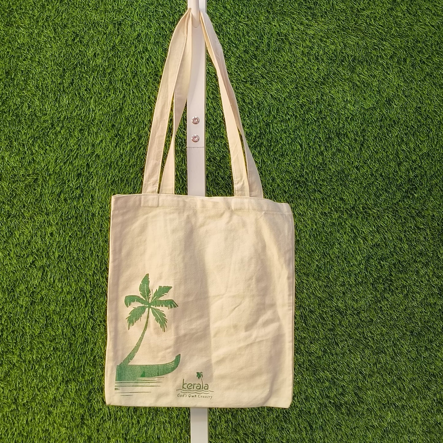 Printed Tote Bag | new gen bags online | Trendy shoulder bag| Shop eco-friendly bags online from www.grameencraft.shop | Cotton bag | Online cotton tote bag